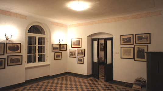 Image gallery image